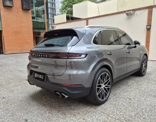 PORSCHE-CAYENNE-2025