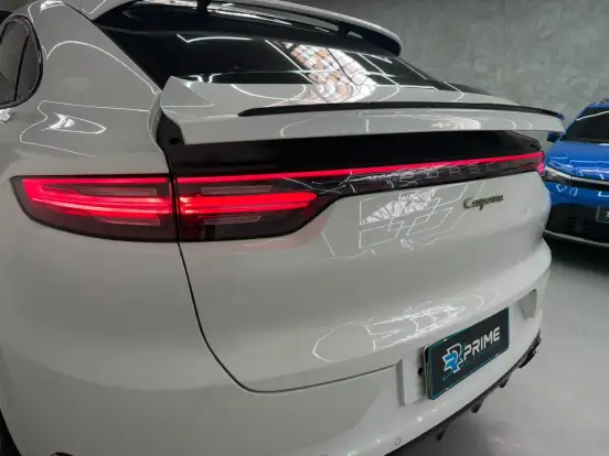 PORSCHE-CAYENNE-2022