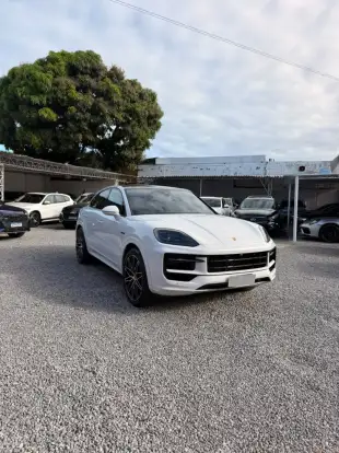PORSCHE-CAYENNE-2025