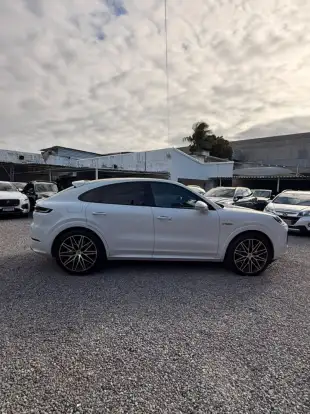 PORSCHE-CAYENNE-2025