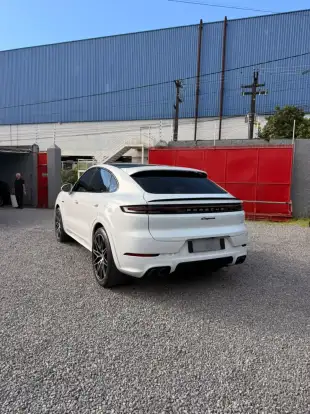 PORSCHE-CAYENNE-2025