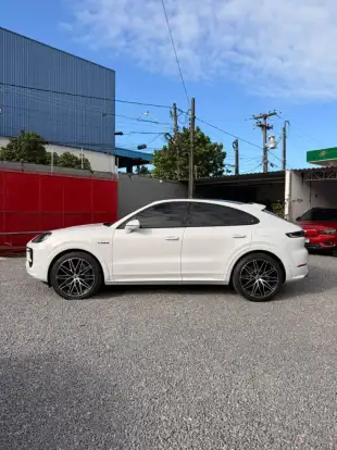 PORSCHE-CAYENNE-2025