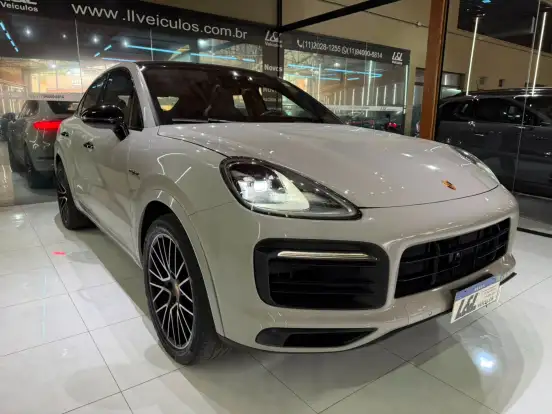 PORSCHE-CAYENNE-2023