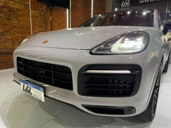 PORSCHE-CAYENNE-2023