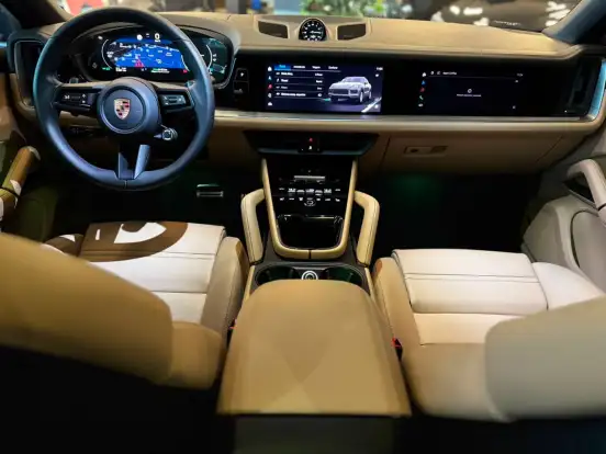 PORSCHE-CAYENNE-2025