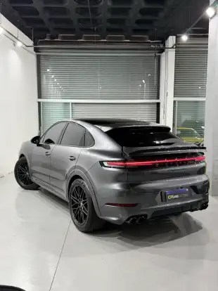 PORSCHE-CAYENNE-2025
