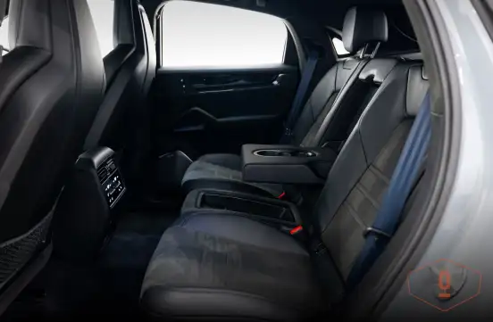 PORSCHE-CAYENNE-2023