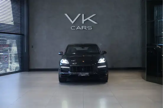 PORSCHE-CAYENNE-2022
