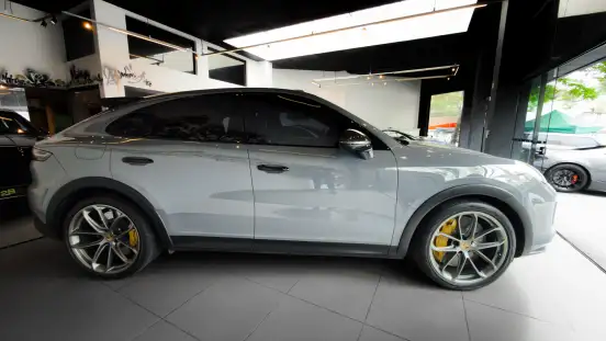 PORSCHE-CAYENNE-2022