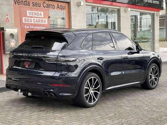 PORSCHE-CAYENNE-2018