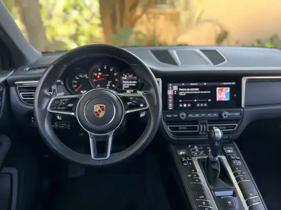 PORSCHE-MACAN-2021