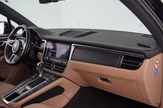 PORSCHE-MACAN-2020