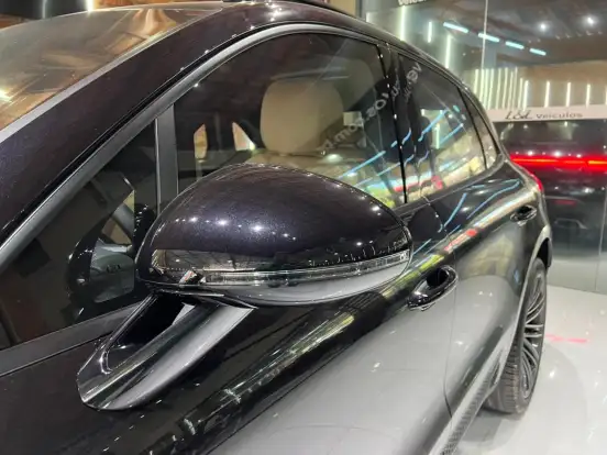 PORSCHE-MACAN-2025