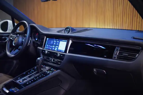 PORSCHE-MACAN-2024