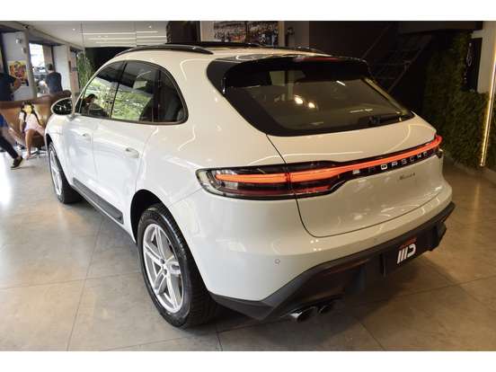 PORSCHE-MACAN-2024