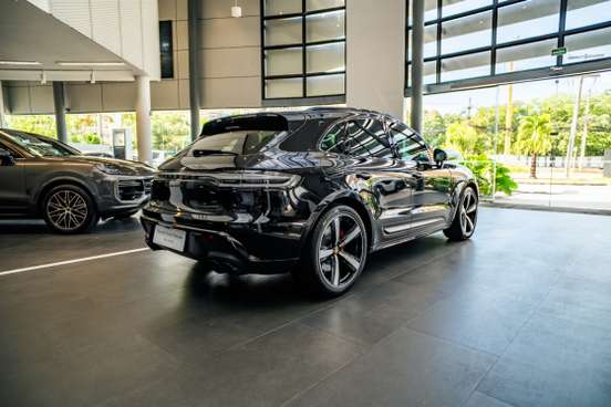 PORSCHE-MACAN-2024