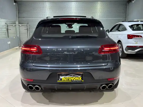 PORSCHE-MACAN-2016