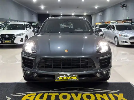 PORSCHE-MACAN-2016