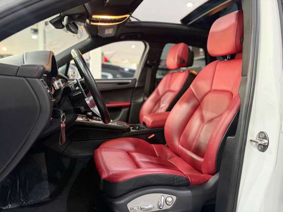 PORSCHE-MACAN-2019