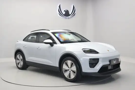 PORSCHE-MACAN-2025