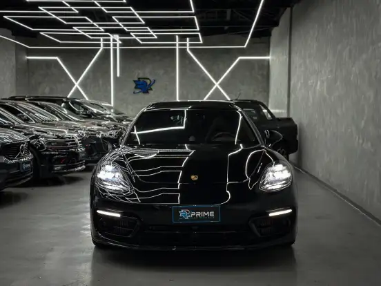 PORSCHE-PANAMERA-2023