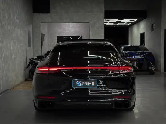 PORSCHE-PANAMERA-2023