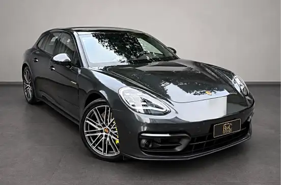 PORSCHE-PANAMERA-2023
