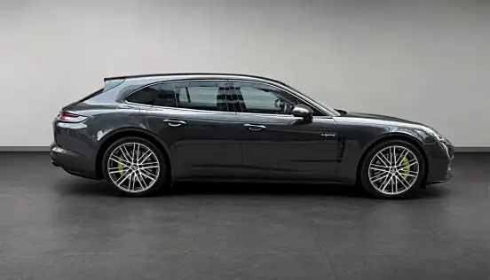 PORSCHE-PANAMERA-2023