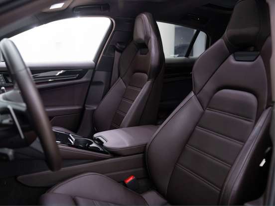 PORSCHE-PANAMERA-2024