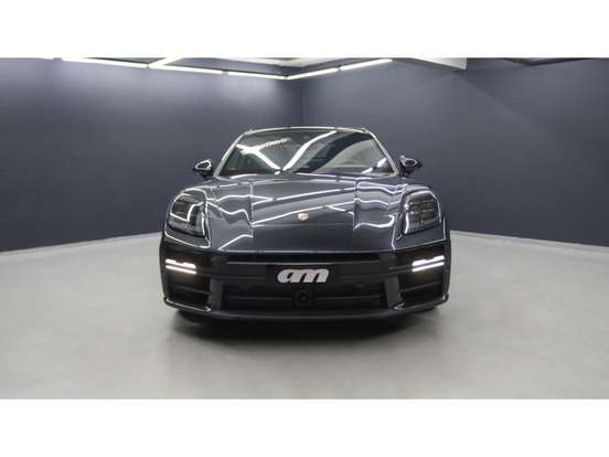 PORSCHE-PANAMERA-2025