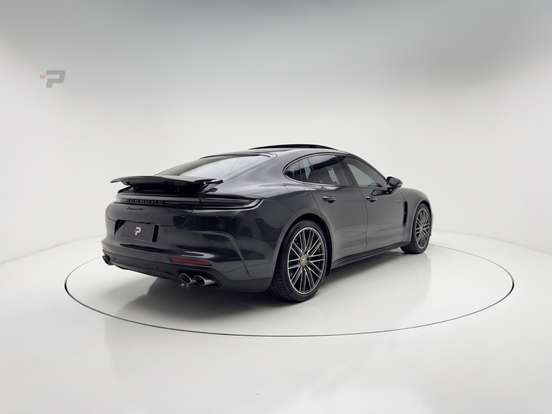 PORSCHE-PANAMERA-2025
