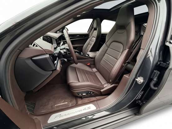 PORSCHE-PANAMERA-2025