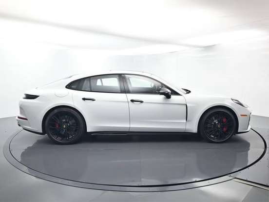 PORSCHE-PANAMERA-2025