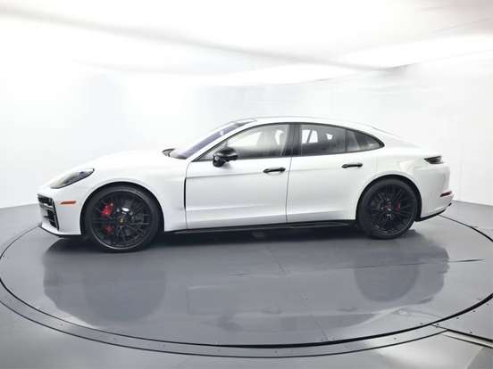 PORSCHE-PANAMERA-2025