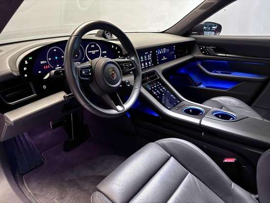 PORSCHE-TAYCAN-TURBO S ELÉTRICO PORSCHE-TAYCAN-2020