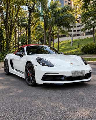 PORSCHE-718-2023