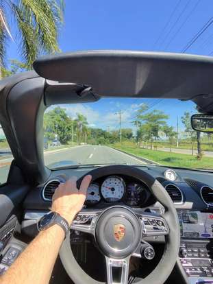 PORSCHE-718-2023