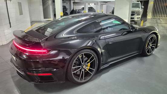 PORSCHE-911-2023