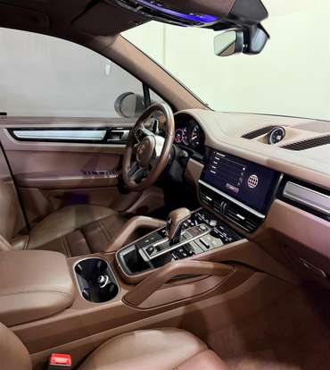 PORSCHE-CAYENNE-2023