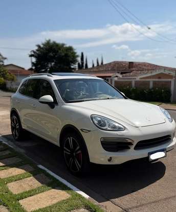 PORSCHE-CAYENNE-2011