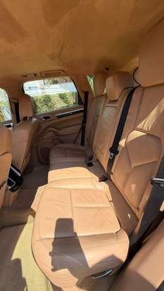 PORSCHE-CAYENNE-2011