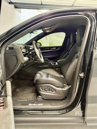 PORSCHE-CAYENNE-2025