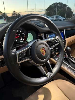 PORSCHE-MACAN-2021