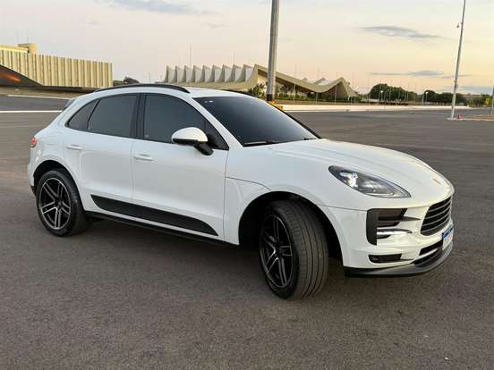 PORSCHE-MACAN-2021
