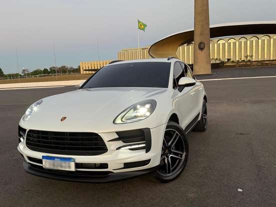 PORSCHE-MACAN-2021
