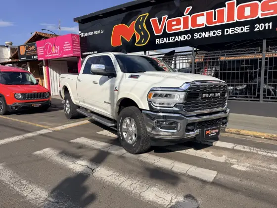 RAM 2500 6.7 I6 TURBO DIESEL LARAMIE CD 4X4 AUTOMÁTICO