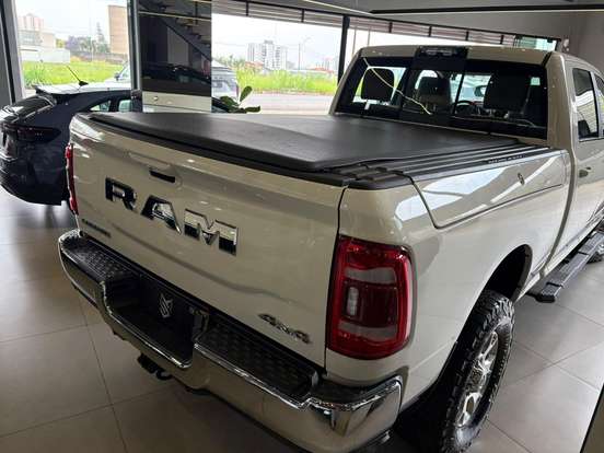 RAM-2500-6.7 I6 TURBO DIESEL LARAMIE CD 4X4 AUTOMÁTICO RAM-2500-2023