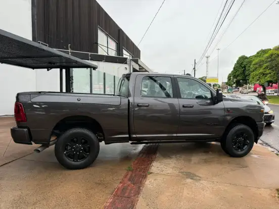 RAM-3500-6.7 I6 TURBO DIESEL LARAMIE NIGHT EDITION CD 4X4 AUTOMÁTICO RAM-3500-2026