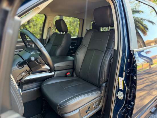 RAM-CLASSIC-5.7 V8 GASOLINA LARAMIE CD 4X4 AUTOMÁTICO RAM-CLASSIC-2023
