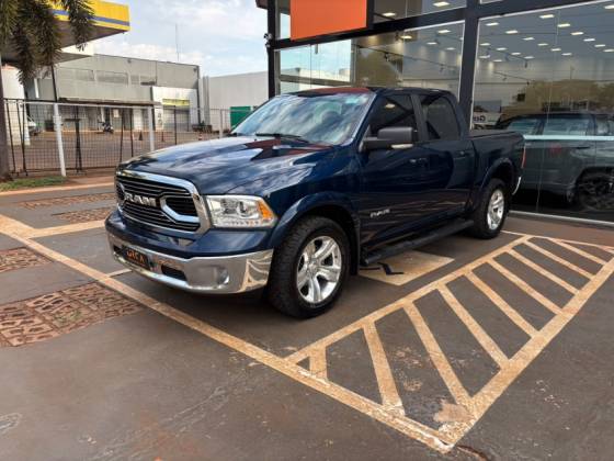 RAM CLASSIC 5.7 V8 GASOLINA LARAMIE CD 4X4 AUTOMÁTICO